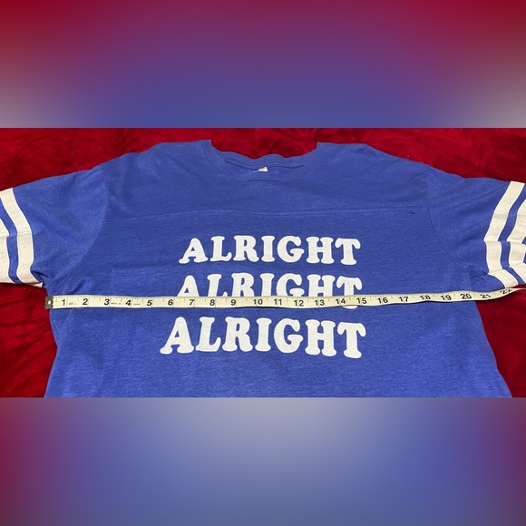 Large Vintage look Alright Alright Alright t-shirt! Perfect condition! π₯π₯π₯ - Picture 4 of 11